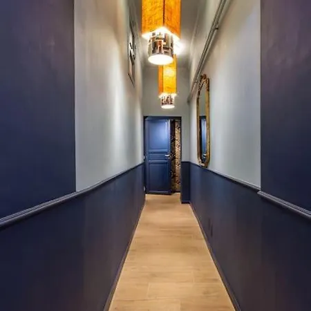 Rasella44, Blu Apartment